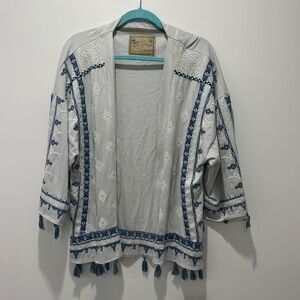 Living Planet Kimono Top Women's Size Medium Tassel Trim Embroidered Gray Blue